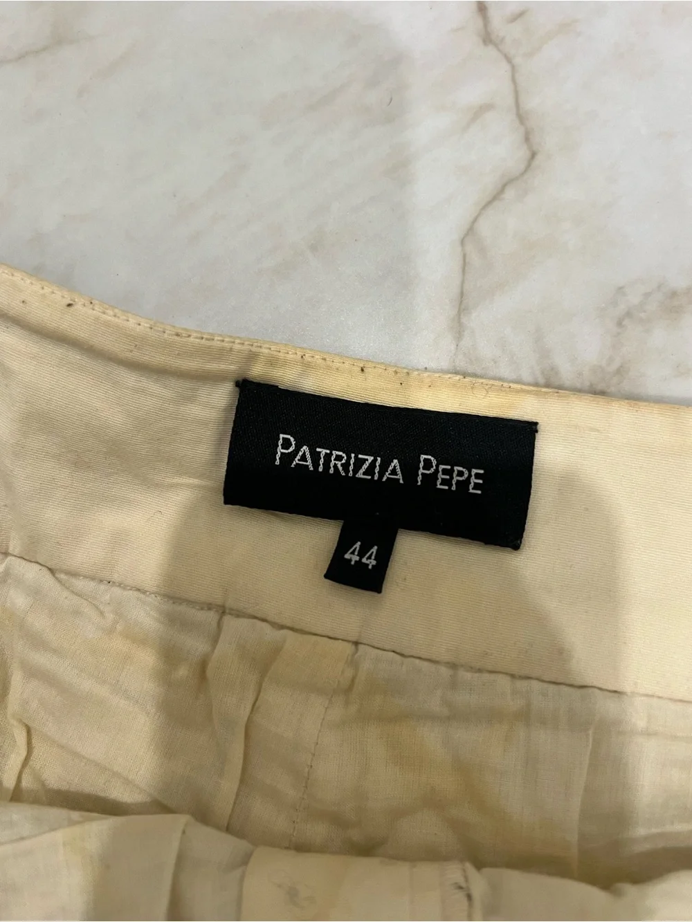 Patrizia Pepe Gold Sequin Shorts Size 44 EU_4